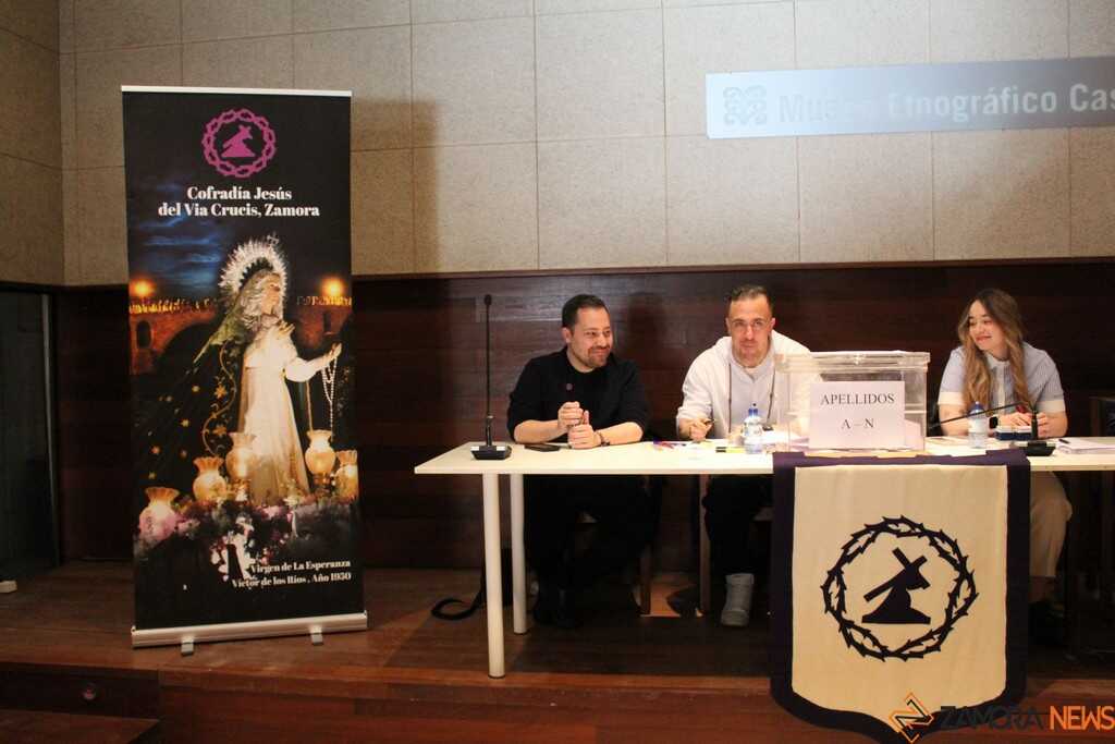 Eleccciones presidencia Via Crucis _2