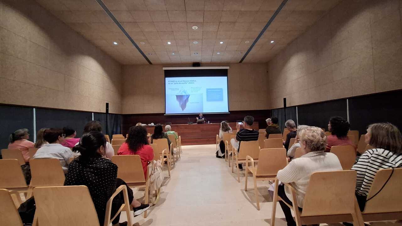 Conferencia en el Museo Etnográfico