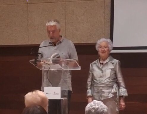 Madre e hijo en el Museo Etnográfico