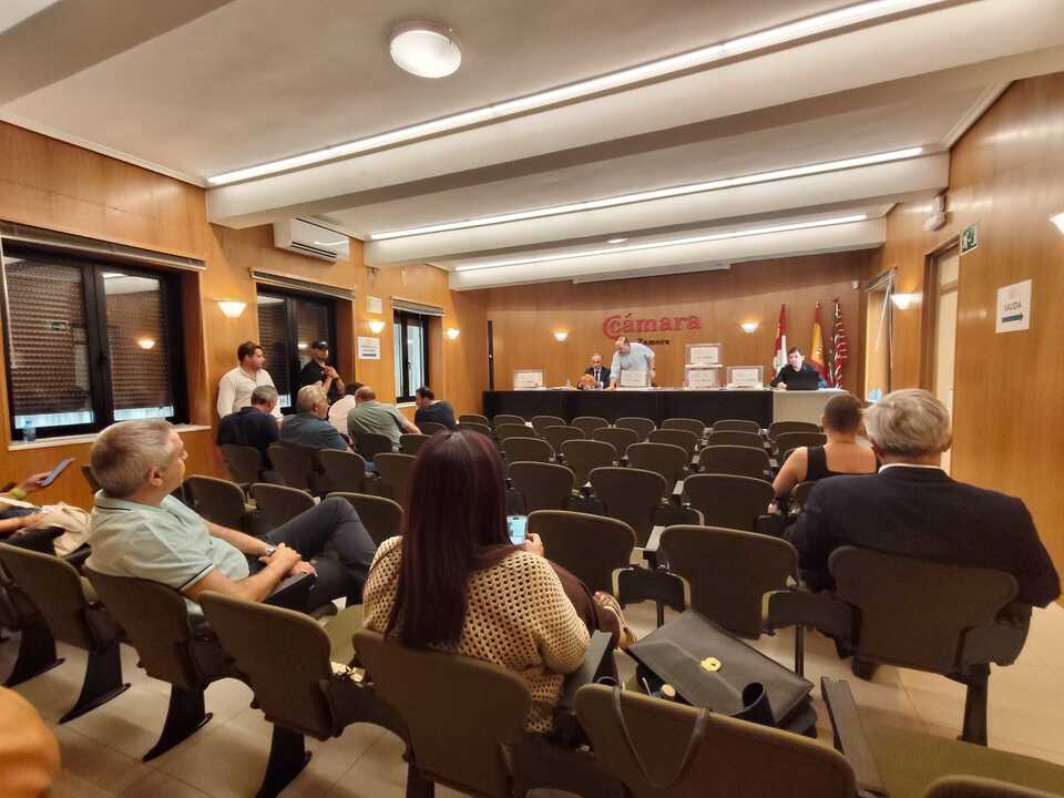 Recuento de votos en la Cámara de Comercio de Zamora