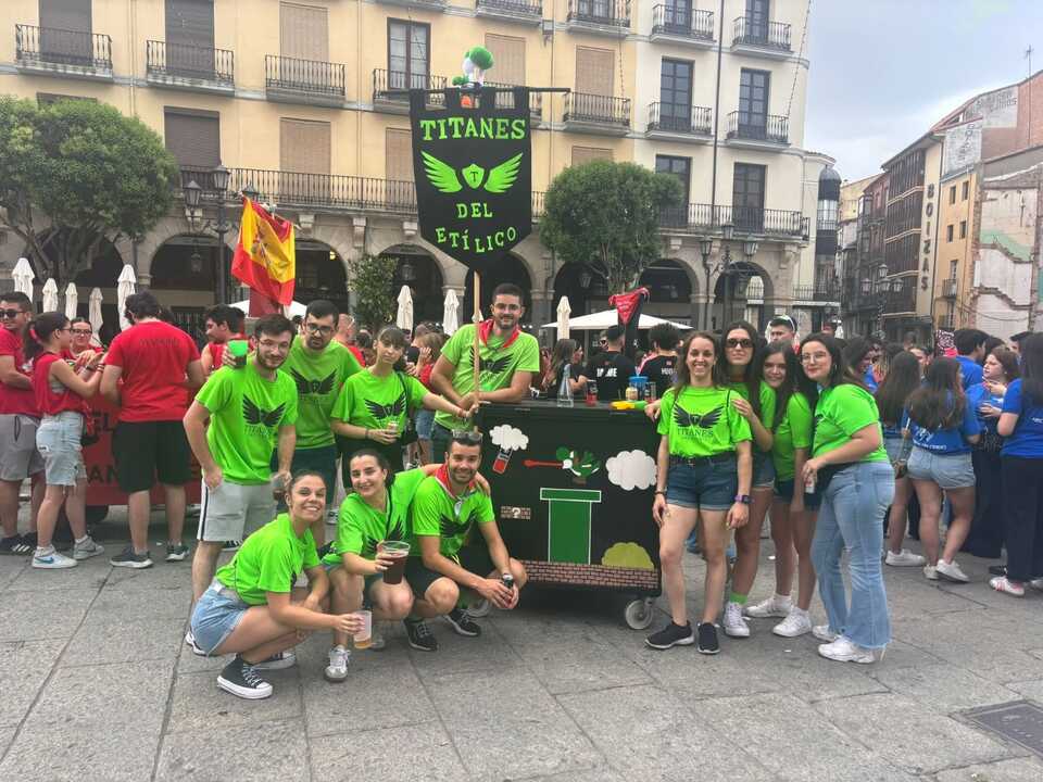 Titanes del Etílico