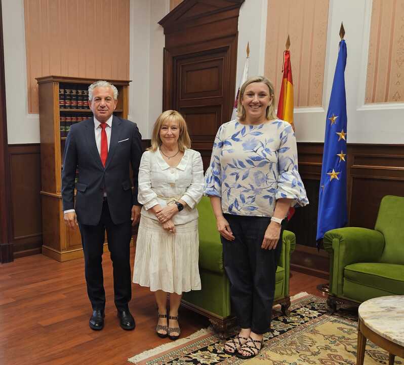 Reunión con TSJCyL y Delegación del Gobierno