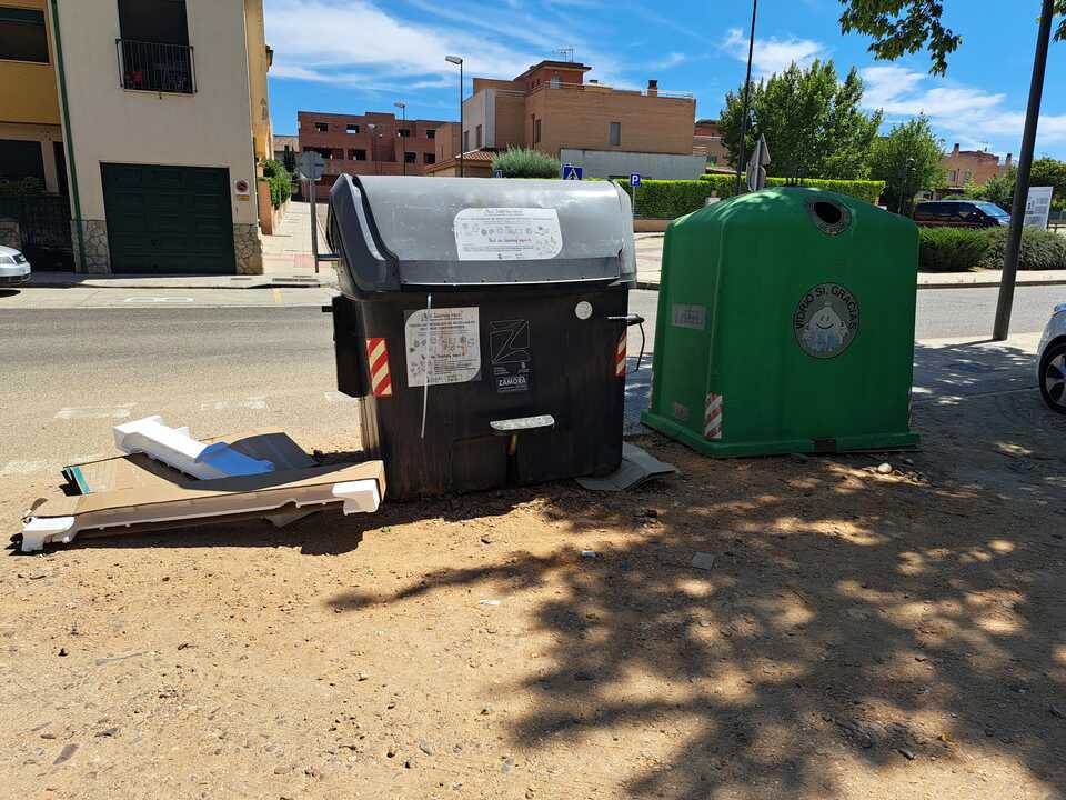 La acumulación de bolsas de basura en Los Pelambres desata las quejas de los vecinos (2)