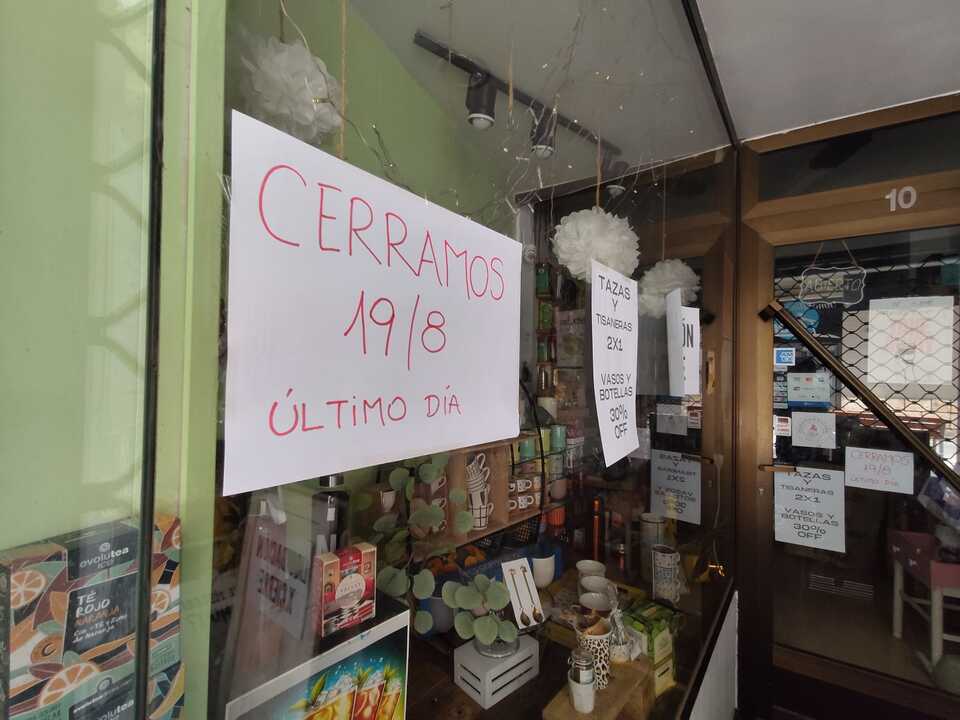 Cierre tienda calle Traviesa